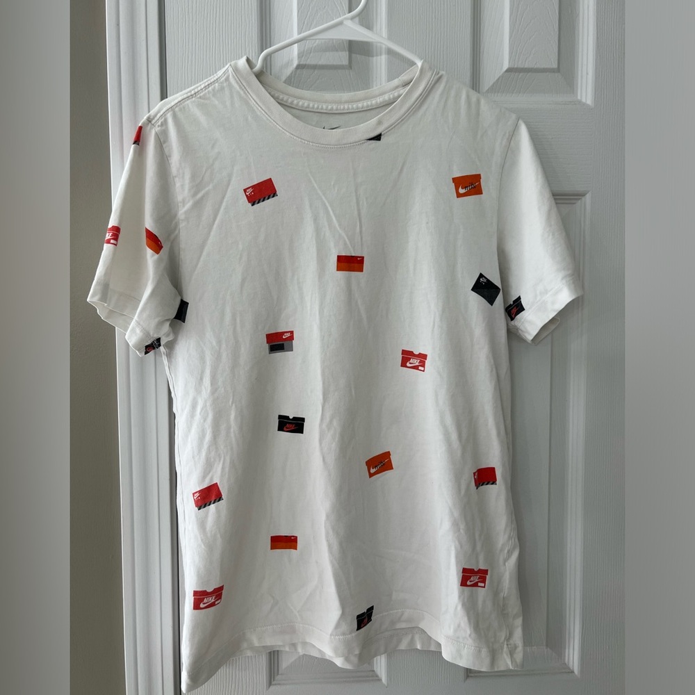 Men’s Nike T-shirt